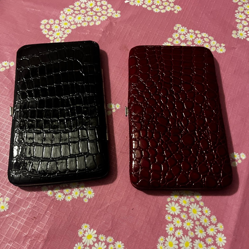 Cache elegant  Black and Burgundy credit card / wallet cases